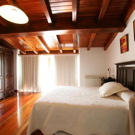 הוסטל Os Casares Casa Da Botica A Estrada חדר תמונה