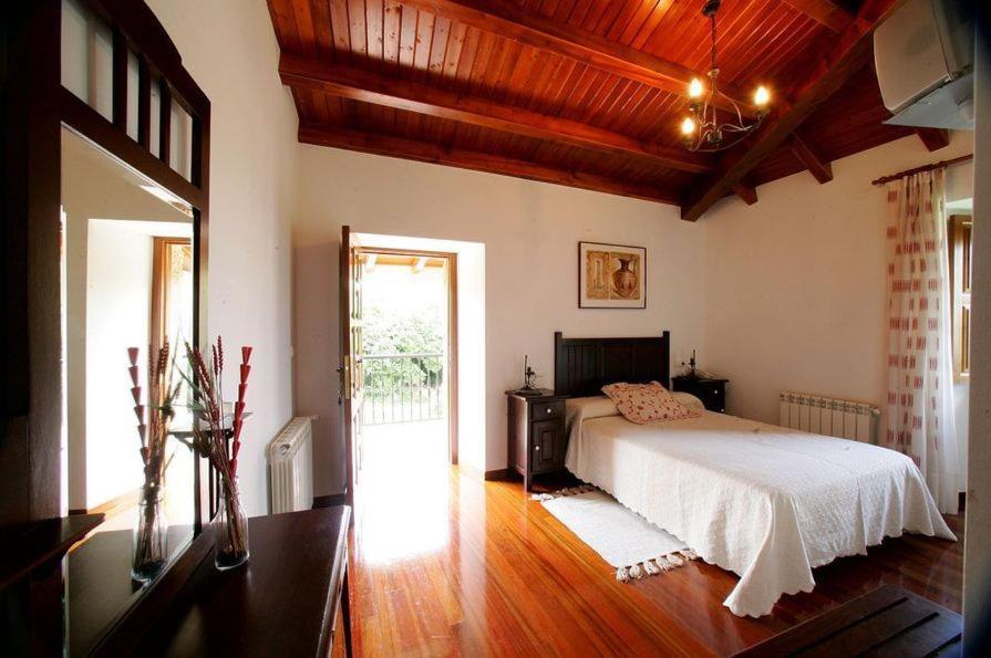הוסטל Os Casares Casa Da Botica A Estrada חדר תמונה