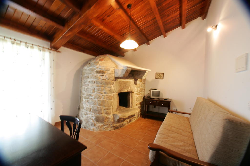 הוסטל Os Casares Casa Da Botica A Estrada חדר תמונה
