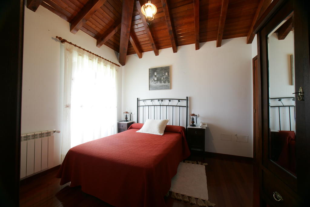 הוסטל Os Casares Casa Da Botica A Estrada חדר תמונה
