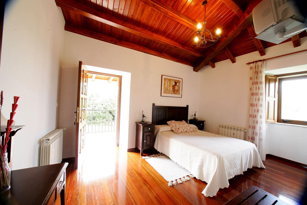הוסטל Os Casares Casa Da Botica A Estrada מראה חיצוני תמונה