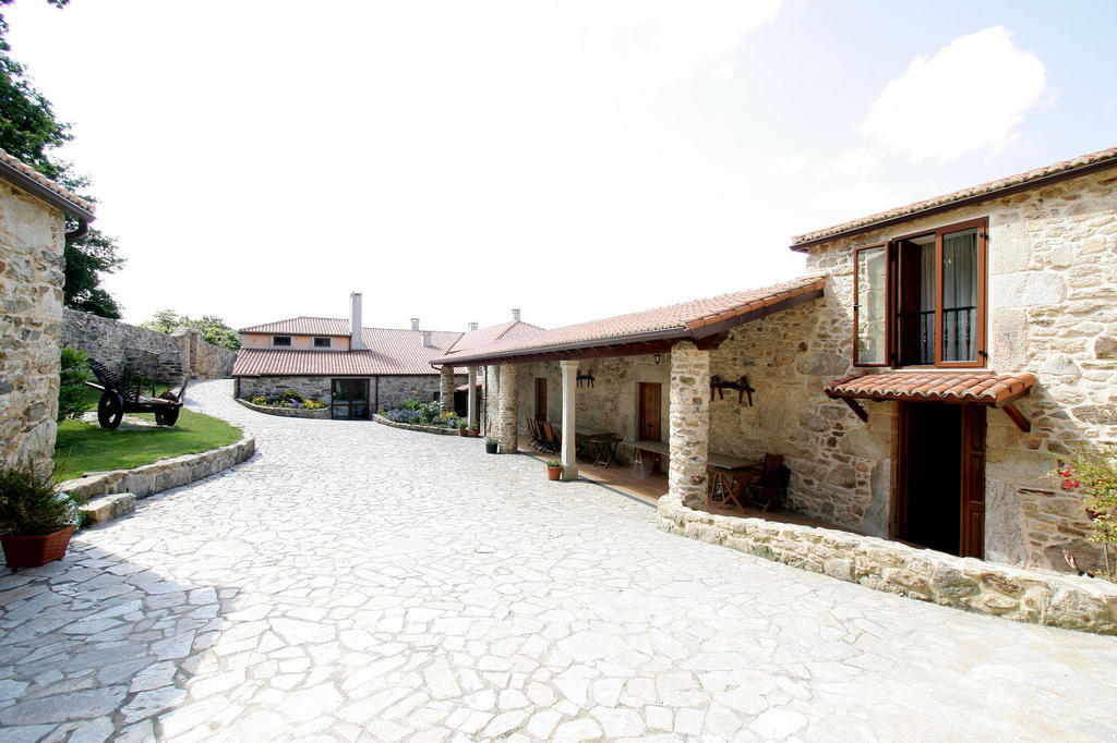 הוסטל Os Casares Casa Da Botica A Estrada מראה חיצוני תמונה